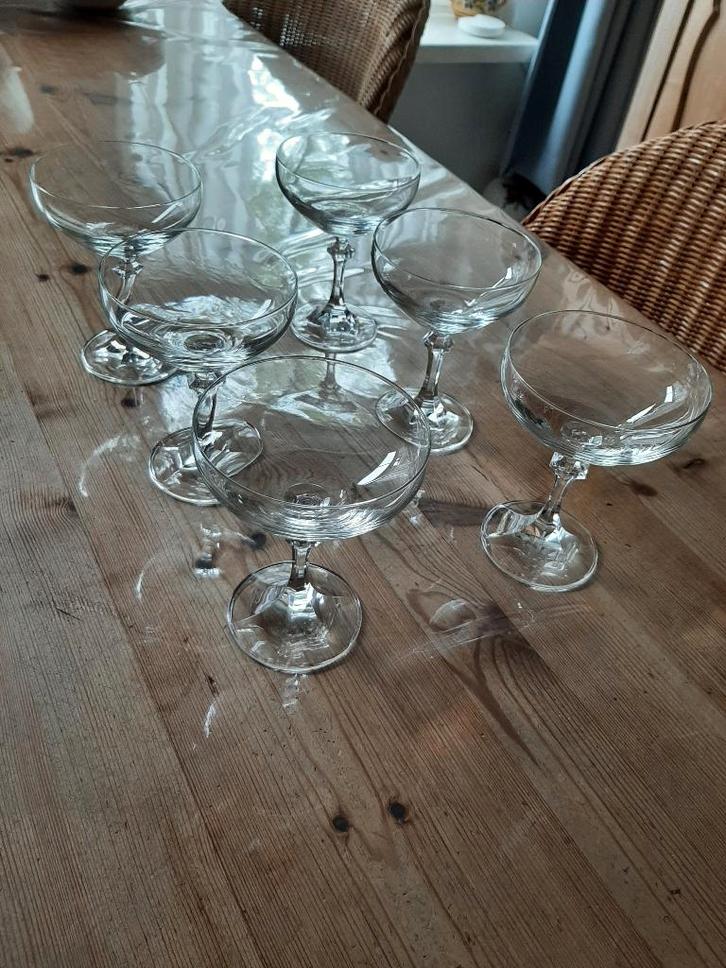 6 SCHOTT ZWIESEL - KRISTALLEN - CHAMPAGNE COUPE`S, Huis en Inrichting, Keuken | Servies, Zo goed als nieuw, Glas of Glazen, Effen