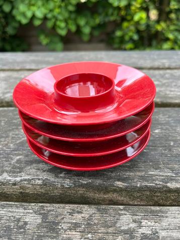 4 eierdopjes Mepal rood beschikbaar voor biedingen