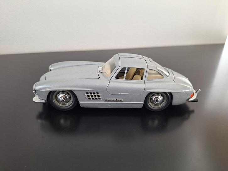Modelauto  Bburago 1:24 Mercedes Benz 300SL (1954), Hobby en Vrije tijd, Modelauto's | 1:24, Zo goed als nieuw, Auto, Bburago