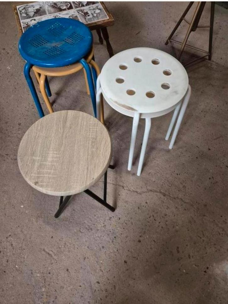 5 krukjes, Huis en Inrichting, Krukjes, Zo goed als nieuw, Hout, Ophalen