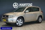 Toyota RAV4 2.0 VVTi Linea Sol 4WD + AFN. TREKHAAK / CLIMATE, Auto's, Toyota, 1998 cc, Stof, 4 cilinders, 2000 kg