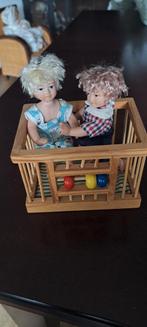 Miniatuur Box met Porseleinen Popjes, Kinderen en Baby's, Speelgoed | Poppen, Ophalen of Verzenden, Gebruikt, Overige typen