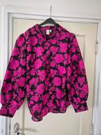 Prachtige zwart / roze blouse van YAS maat L valt ruim. Bloe, Zwart, Maat 42/44 (L), Ophalen of Verzenden, Zo goed als nieuw