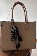 Louis Vuitton Onthego, Sieraden, Tassen en Uiterlijk, Tassen | Damestassen, Ophalen of Verzenden, Zo goed als nieuw, Beige, Handtas