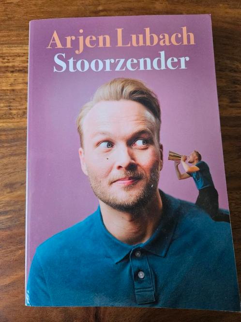 Arjen Lubach - Stoorzender, Boeken, Literatuur, Zo goed als nieuw, Nederland, Ophalen of Verzenden