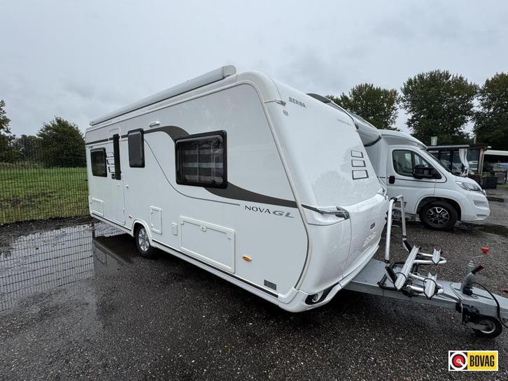 Eriba Nova GL 530 Nieuwstaat, Caravans en Kamperen, Caravans, Bedrijf, tot en met 4, Rondzit, Eriba, 2 aparte bedden, Overige typen