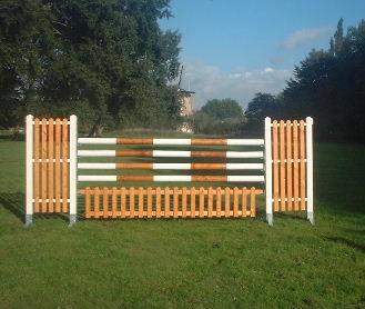 Hindernissen, hindernismateriaal, springstaanders., Dieren en Toebehoren, Paarden en Pony's | Overige Paardenspullen, Nieuw, Springen