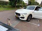 Maserati Levante 3.0 V6 430pk AWD 2017 MOTOR SCHADE, 430 pk, 2084 kg, Wit, Vierwielaandrijving