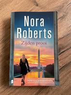 Nora Roberts - Zijden prooi, Ophalen of Verzenden, Zo goed als nieuw, Nora Roberts
