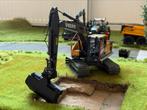 Volvo ec220 1:32 verbouwd met kantelbak AT collections, Ophalen of Verzenden, Zo goed als nieuw, Tractor of Landbouw, Overige merken