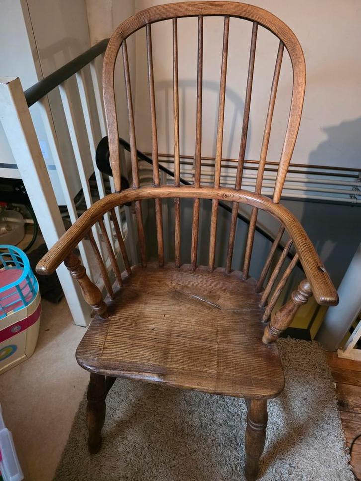 Vintage Spijlenstoel - Brocante Charme, Huis en Inrichting, Stoelen, Gebruikt, Eén, Hout, Bruin, Ophalen