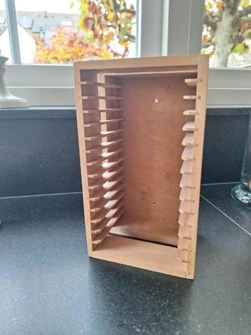 CD organizer hout  beschikbaar voor biedingen