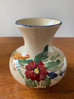 Antiek Vaasje met Bloem 'Echt handwerk' "Gemerkt" Jaren30/50, Antiek en Kunst, Antiek | Keramiek en Aardewerk, Ophalen of Verzenden