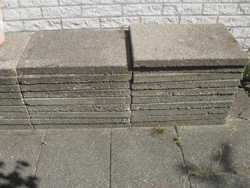 TEGELS  BETON 19 STUKS 60lx40brx5h GRIJS beschikbaar voor biedingen