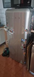 Zilveren Smeg Koelkast met Pokemon Stickers, Gebruikt, 200 liter of meer, 60 cm of meer, Energieklasse A of zuiniger