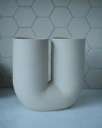 Muuto vaas Kink sand, Huis en Inrichting, Overige kleuren, Ophalen of Verzenden, Minder dan 50 cm, Glas