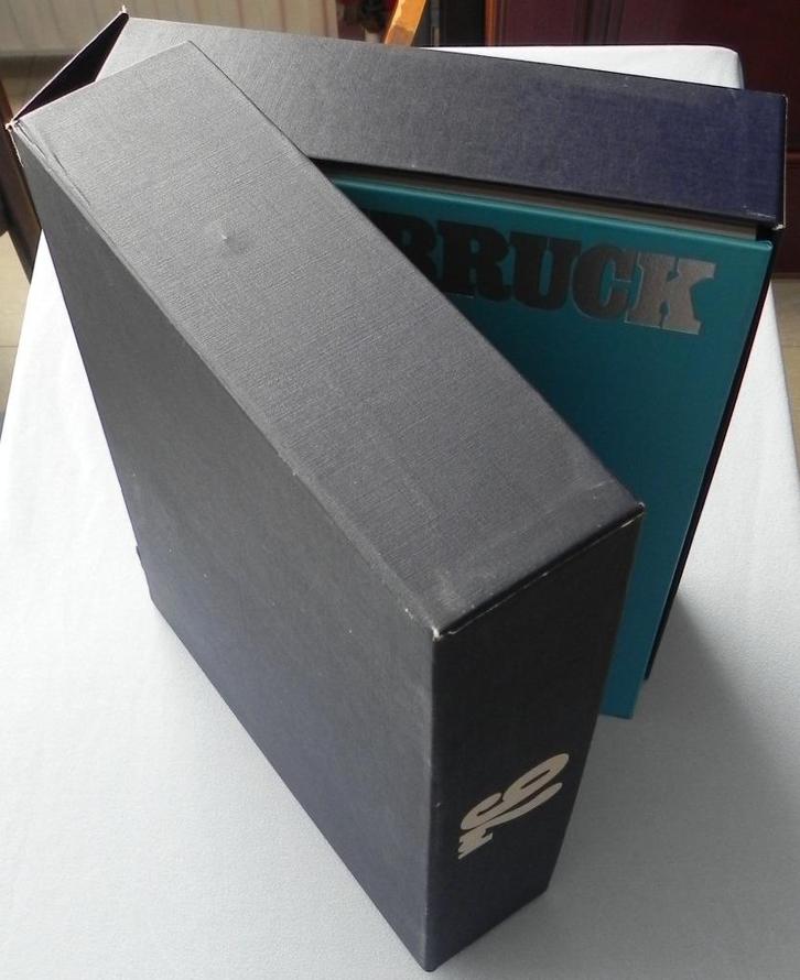 Olympische spelen 76 Montreal Innsbruck 3 boeken in cassette, Boeken, Sportboeken, Gelezen, Overige sporten, Ophalen of Verzenden