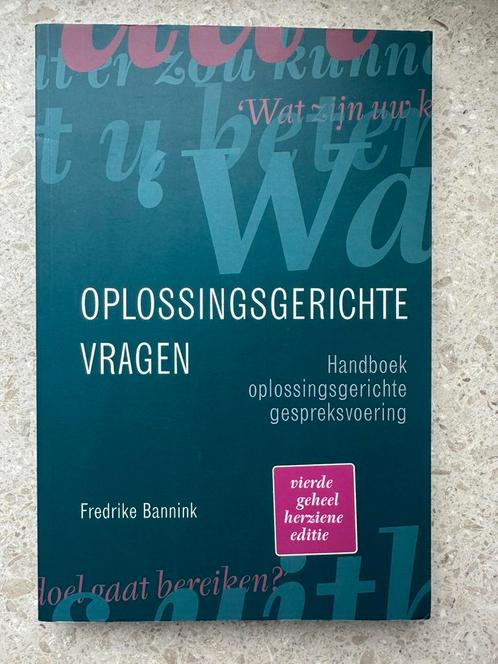Fredrike Bannink - Oplossingsgerichte vragen, Boeken, Psychologie, Zo goed als nieuw, Ophalen of Verzenden