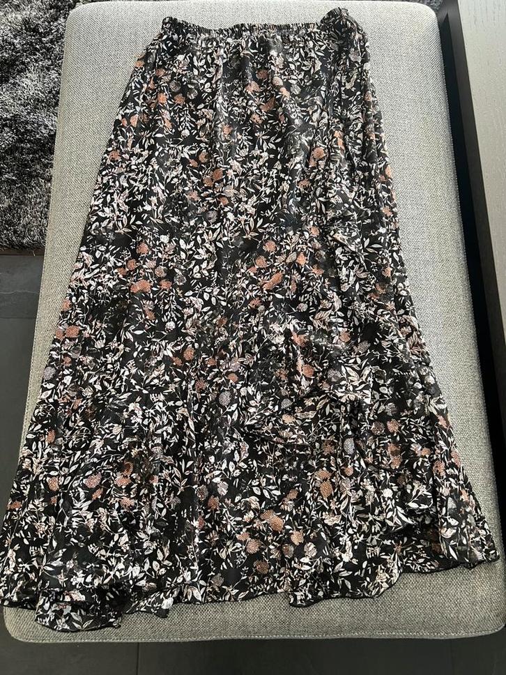 Zgan dames rok flamant rose maat m zwart bruin wit, Kleding | Dames, Rokken, Zo goed als nieuw, Maat 38/40 (M), Zwart, Onder de knie