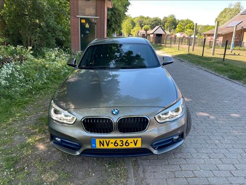 BMW 1-Serie 118i 136pk EDE Aut 2017 Grijs, Auto's, BMW, Particulier, 1-Serie, Adaptieve lichten, Airbags, Airconditioning, Alarm