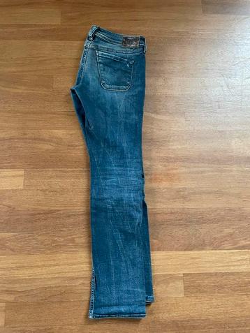 Diesel straight jeans mt 27-32