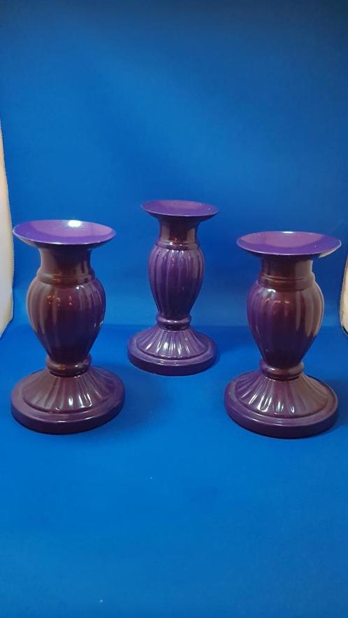 3x paarse metalen kandelaar voor stompkaarsen. 4A25, Huis en Inrichting, Woonaccessoires | Kandelaars en Kaarsen, Gebruikt, Minder dan 25 cm