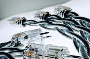 'The Crystal Conductor' audiophile netkabel van Chris Cables beschikbaar voor biedingen