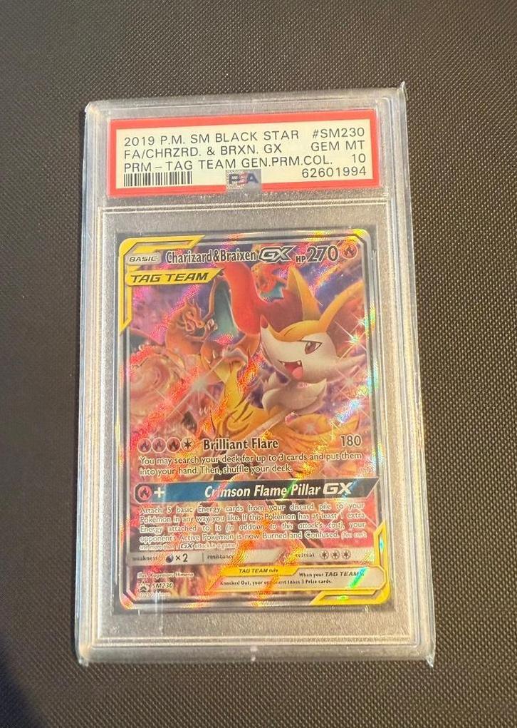 PSA 10 - Charizard & Braixen GX - Tag Team - #SM230, Hobby en Vrije tijd, Verzamelkaartspellen | Pokémon, Nieuw, Losse kaart, Ophalen of Verzenden