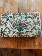 Doosje met gobelin stof, Ophalen of Verzenden