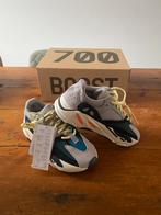 Yeezy Boost 700 Wave Runner maat 37 (US 5) nieuw, Ophalen of Verzenden, Nieuw