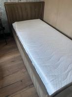 Eenpersoons bed, Huis en Inrichting, Slaapkamer | Bedden, Ophalen, 90 cm, Eenpersoons, Bruin