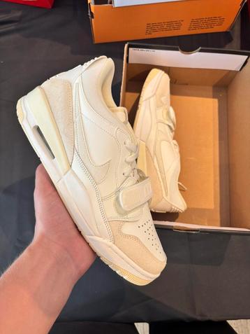 Nike air jordan 312 low legacy creme ‘maat 44’ beschikbaar voor biedingen