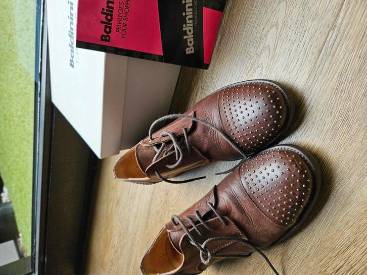 Baldinini bruine schoenen maat 38 Nieuw leer nieuwprijs 190, Kleding | Dames, Schoenen, Nieuw, Schoenen met lage hakken, Bruin