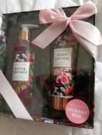 Cadeaubox badschuim en bodylotion, Ophalen of Verzenden, Zo goed als nieuw, Bodylotion, Crème of Olie