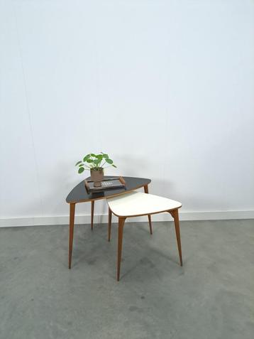 Set zwart wit tafel met houten poten Kaiser Köln beschikbaar voor biedingen