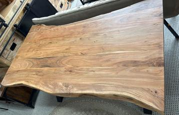 Boomstamtafel beschikbaar voor biedingen
