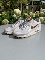 Nike Air Leopard - Maat 38, Ophalen of Verzenden, Zo goed als nieuw, Wit, Sneakers of Gympen