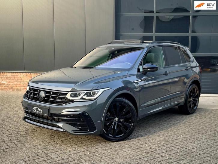 Volkswagen Tiguan 1.5 TSI R-Line Blackstyle/Pano/Led/Virt/Ga, Auto's, Volkswagen, Bedrijf, Te koop, Tiguan, 360° camera, ABS, Achteruitrijcamera