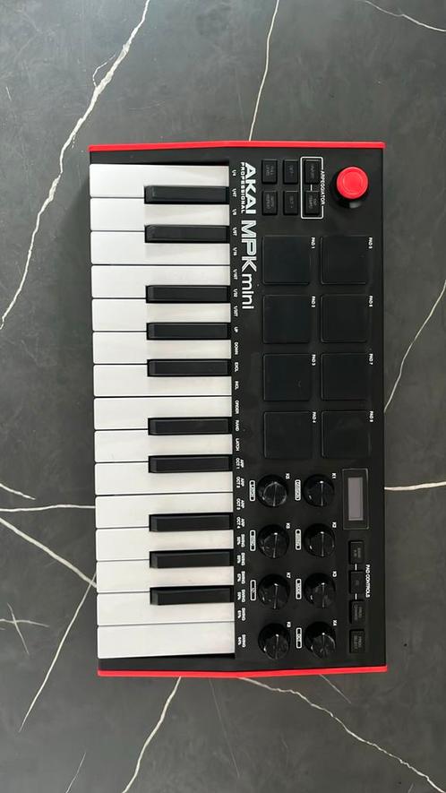 Akai MPK Mini MIDI keyboard/controller, Muziek en Instrumenten, Midi-apparatuur, Zo goed als nieuw, Ophalen of Verzenden