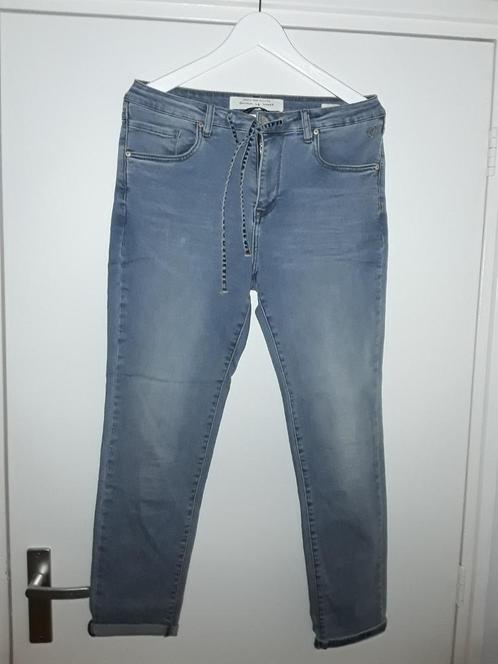 Circle of Trust Blauwe Spijkerbroek Amber Maat 27, Kleding | Dames, Spijkerbroeken en Jeans, Zo goed als nieuw, W27 (confectie 34) of kleiner