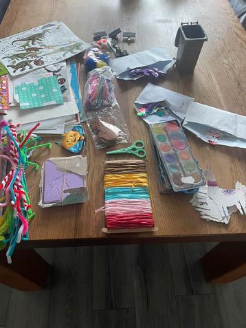 Gratis op te halen: Partijtje Knutsel Spullen beschikbaar voor biedingen