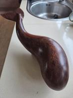 Houten Walvis Beeld, Ophalen