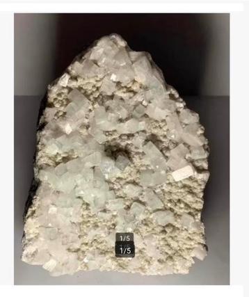 50% korting Mooi XL Apofylite, 2270 gram, 21 x 17 x 5 cm beschikbaar voor biedingen