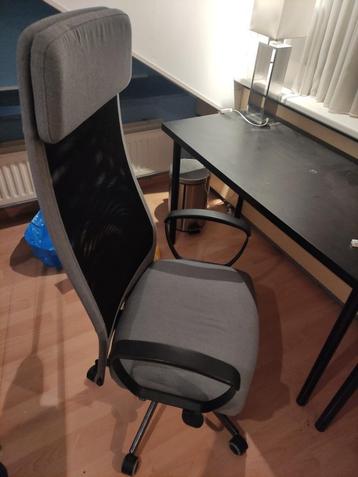 chair beschikbaar voor biedingen