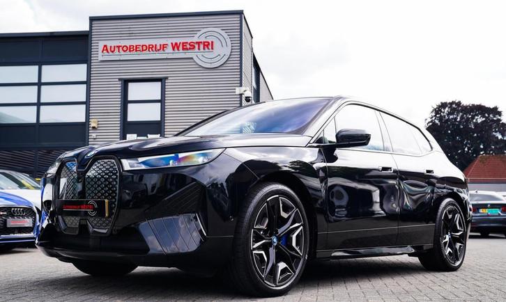 BMW IX XDrive50 Business Edition Plus 112 kWh | 3D Camera |, Auto's, BMW, Bedrijf, Te koop, iX, 360° camera, 4x4, ABS, Achteruitrijcamera