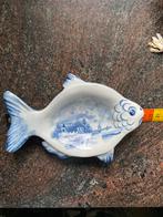 Delfts Blauwwit. Vorm vis Schaaltje, Verzenden