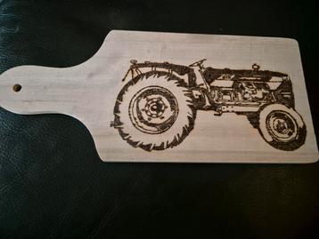 Borrelplank Fiat 615 Tractor Handgegraveerd beschikbaar voor biedingen