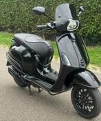 Op zoek naar een vespa sprint, Fietsen en Brommers, Scooters | Vespa, Ophalen, Zo goed als nieuw