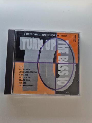Turn Up The Bass 10 - CD beschikbaar voor biedingen