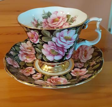 kop en schotel Royal Albert RAMBLER ROSE  beschikbaar voor biedingen